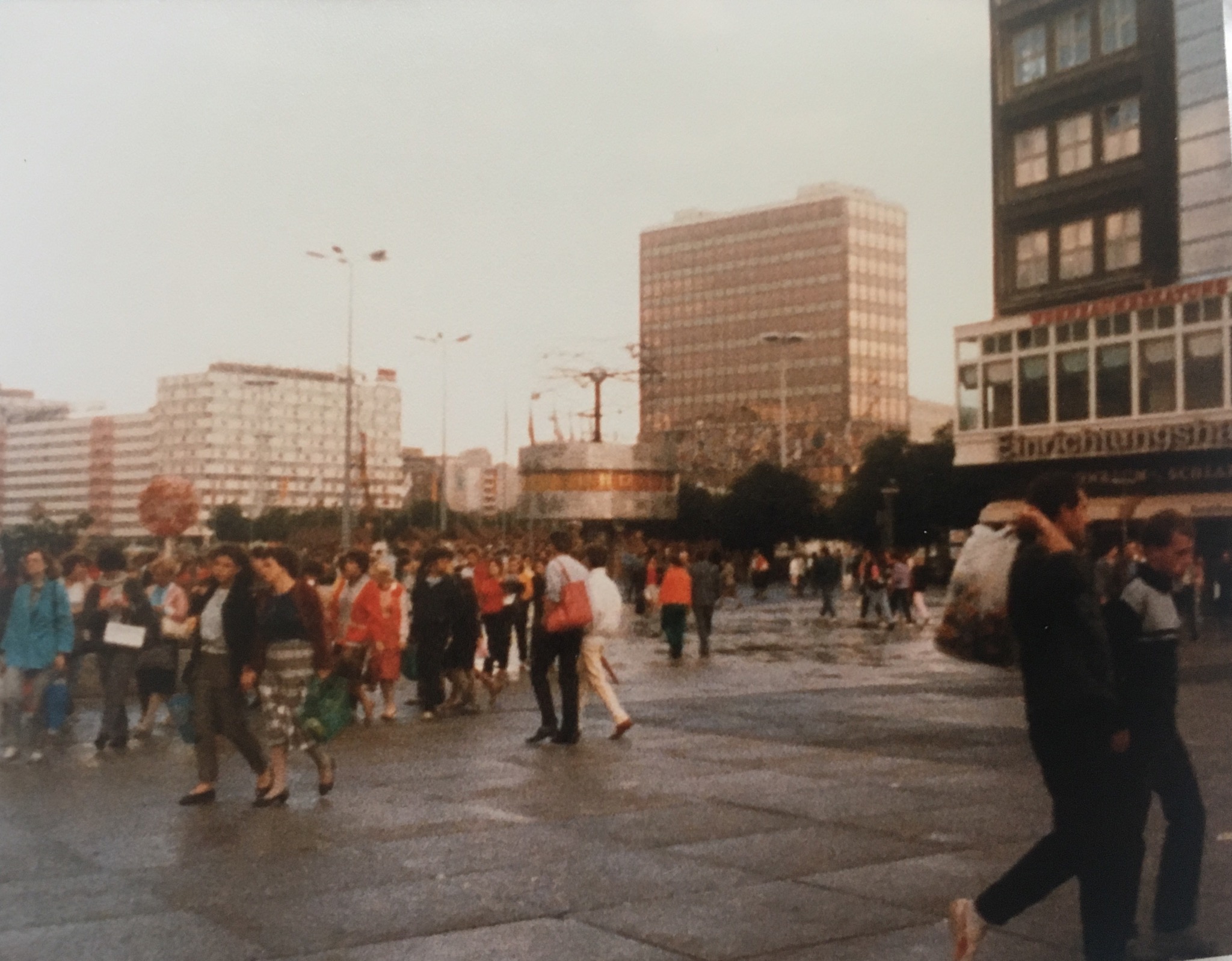 Weltzeituhr Berlin – Fertigung