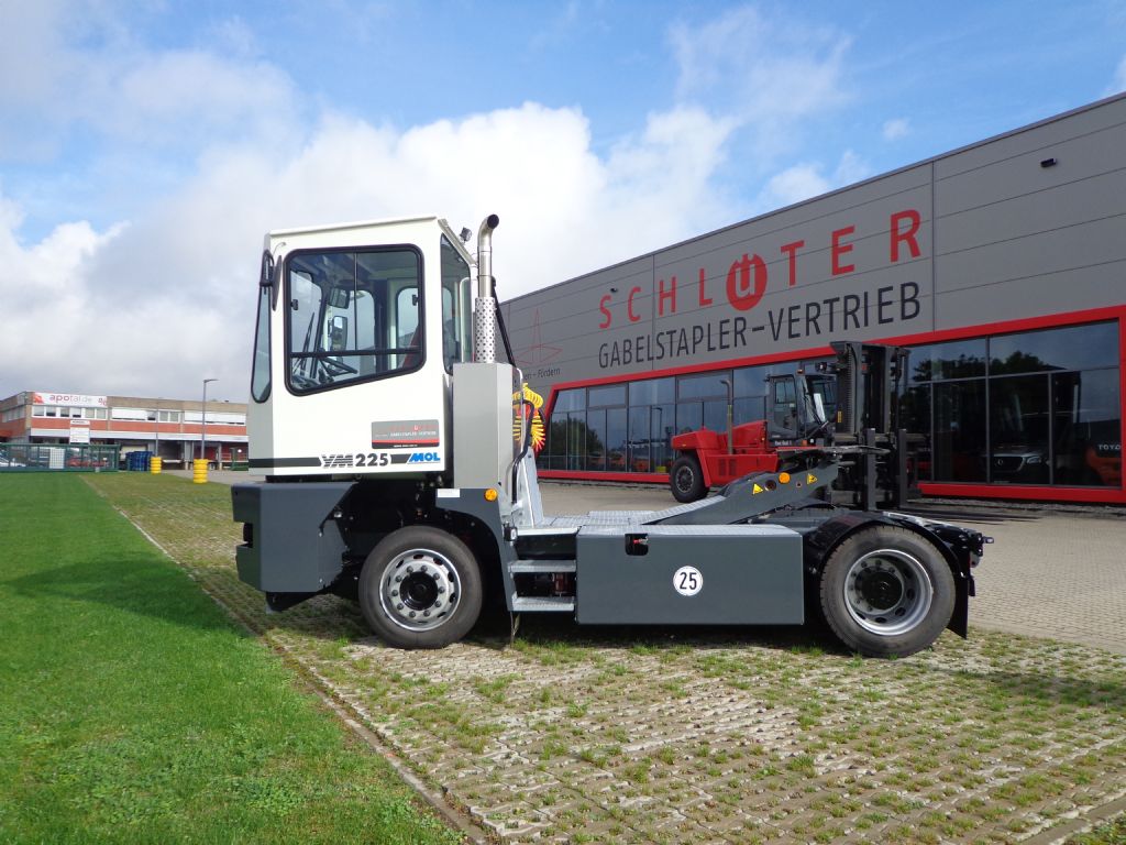 MOL YM225 Terminaltraktor