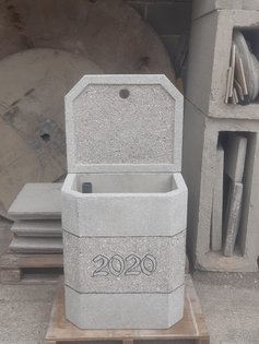 Brunnen aus Beton