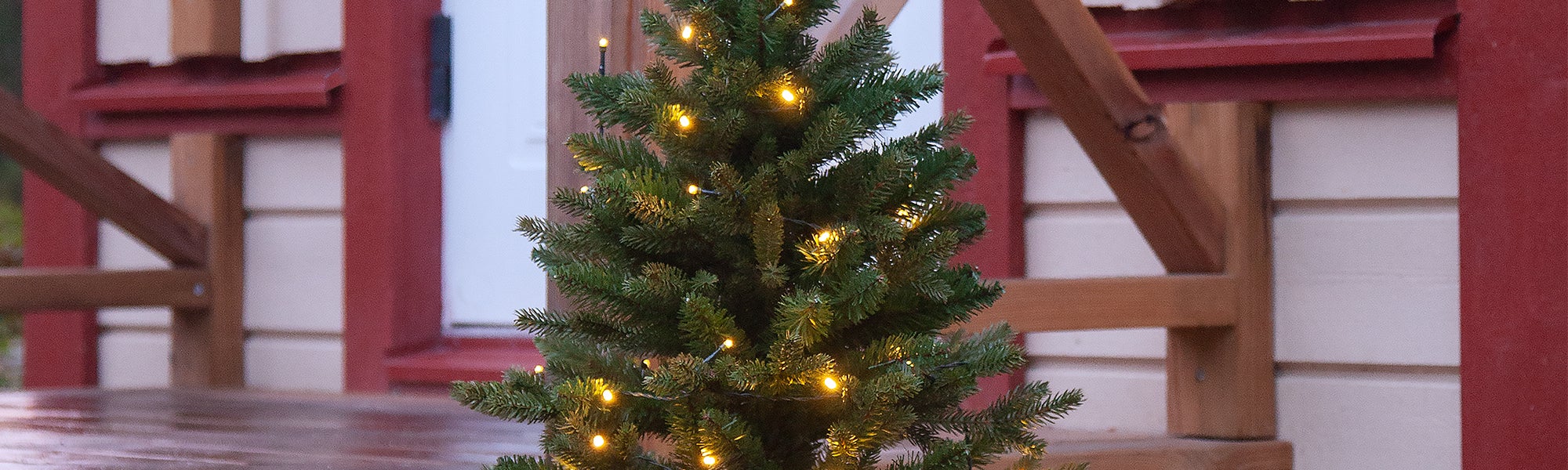 Weihnachtsbaum mit LED-Beleuchtung