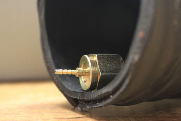 Hydraulikschlauch mit Nippel und Armatur