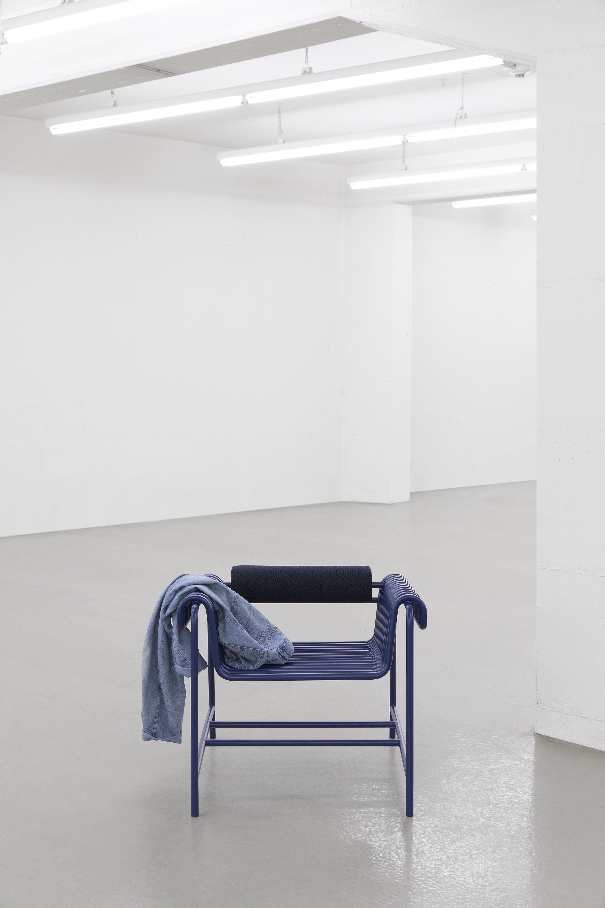 Michelle Mantel in Blau