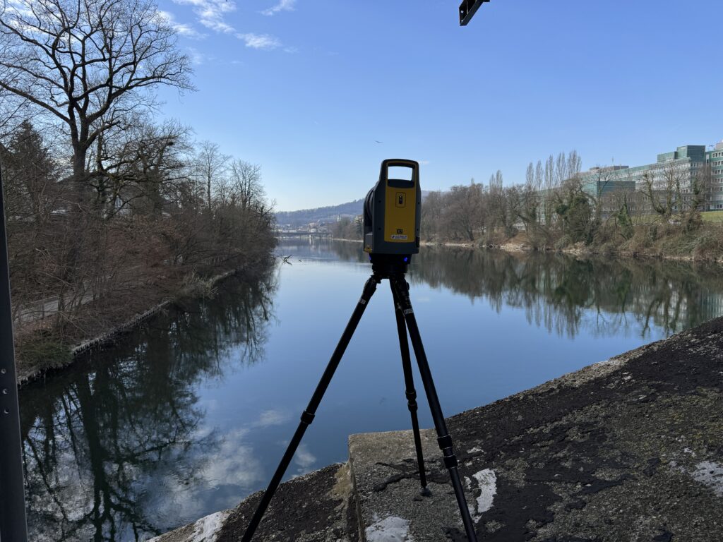 Vermessungsteam vor Ort