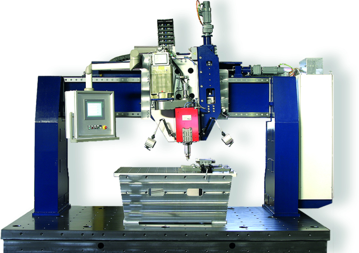 FSW Reibschweißanlage für vakuumdichte Aluminiumplatten