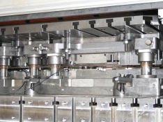 Stanzerei mit schnelllaufenden Stanzautomaten