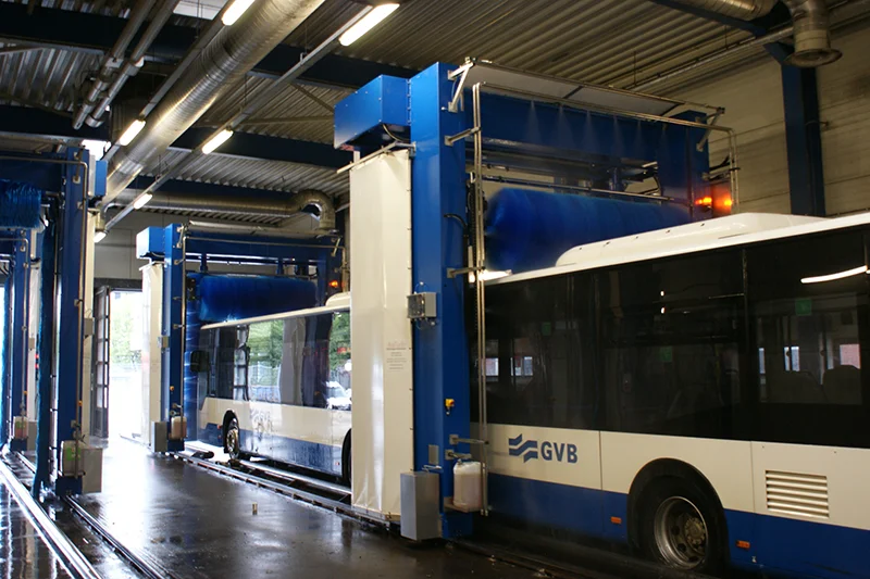 Waschstraße für Bus
