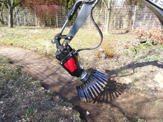 Wildkrautbürste