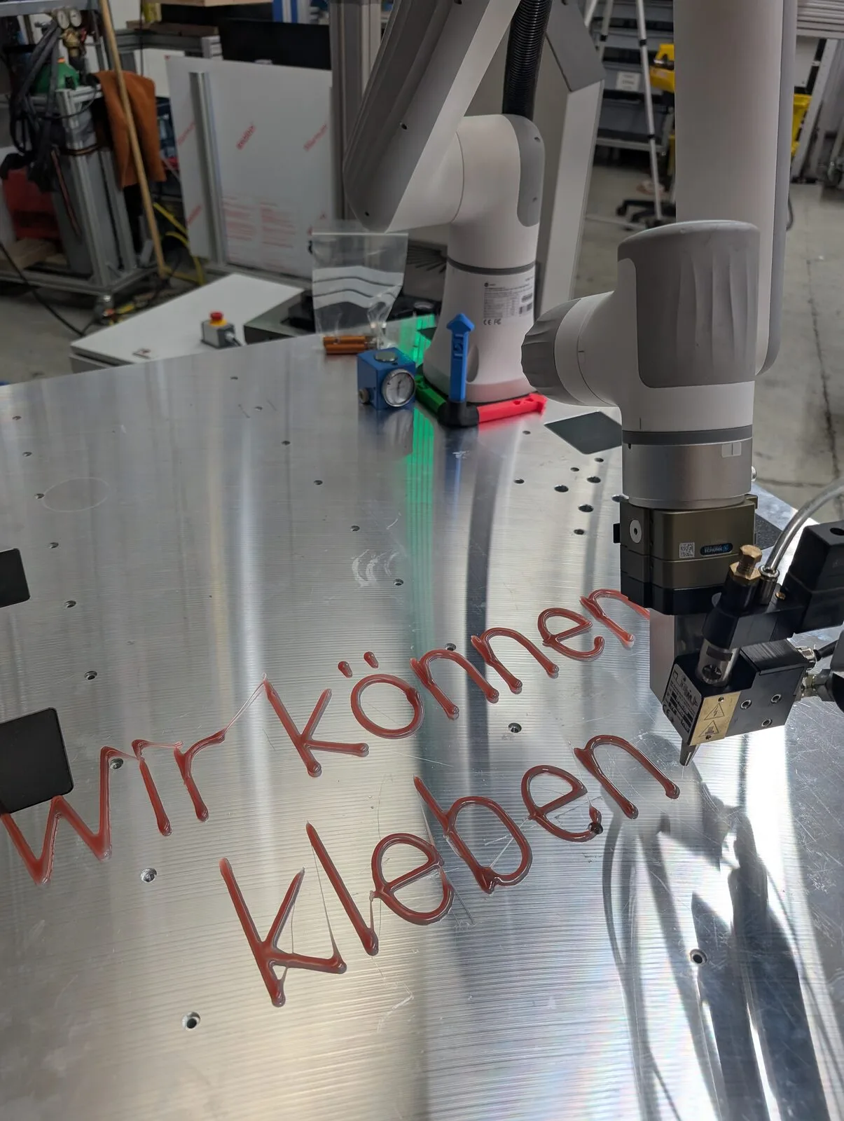 Klebetechnik: automatisierter Klebeprozess