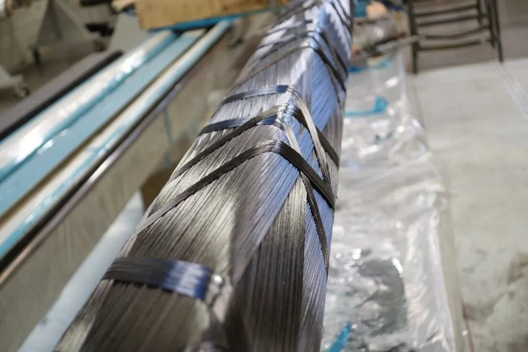 Hybrid-manufactured carbon cross member