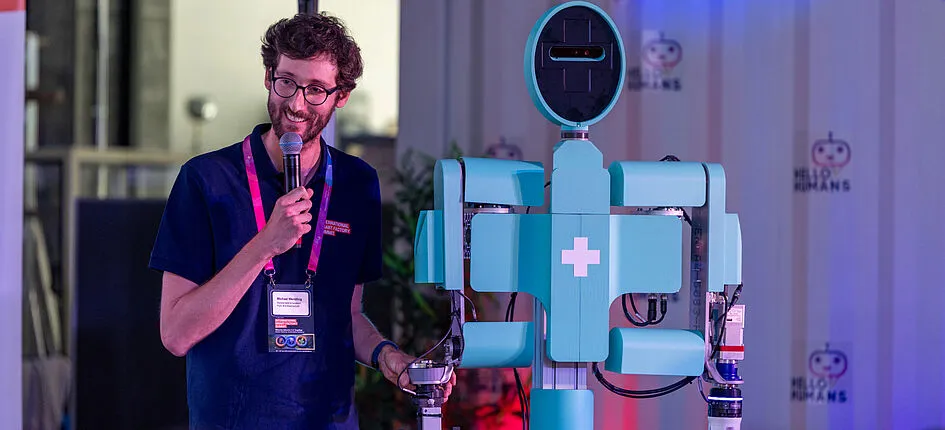 Humanoider Roboter BielBott XP1 mit Cyltronic Aktuatoren