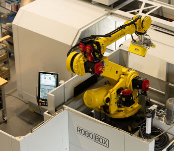 Automatisierte CNC-Drehmaschine