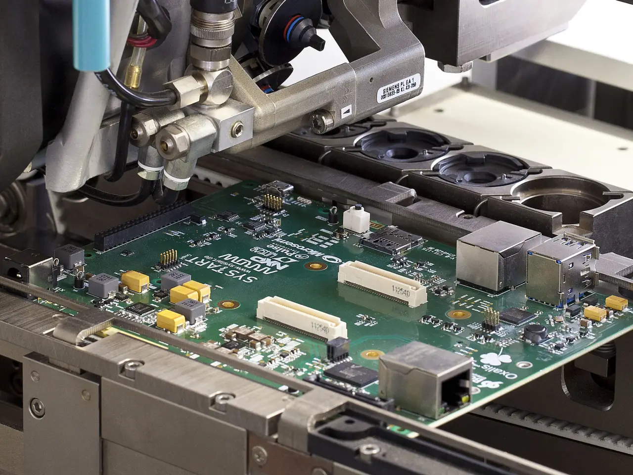 Entwicklung, EMS-Fertigung und IoT aus einer Hand