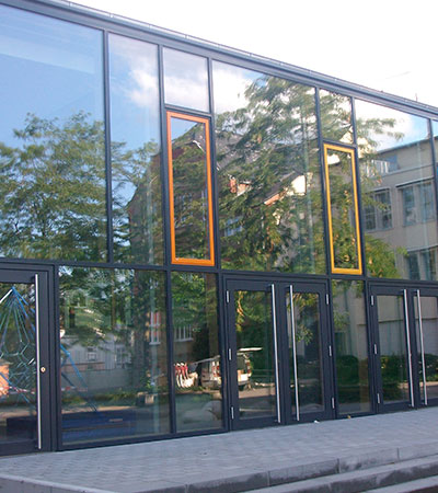 Fenster- und Türtechnik