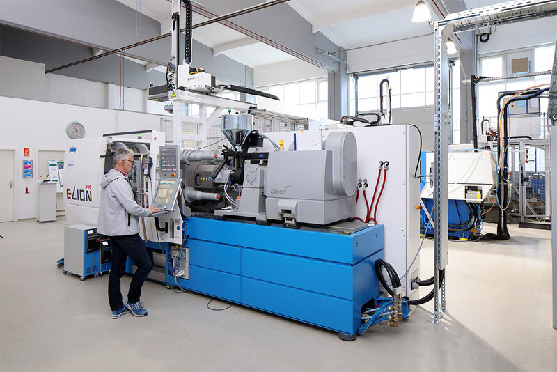 Spritzgießmaschine für Titan-MIM