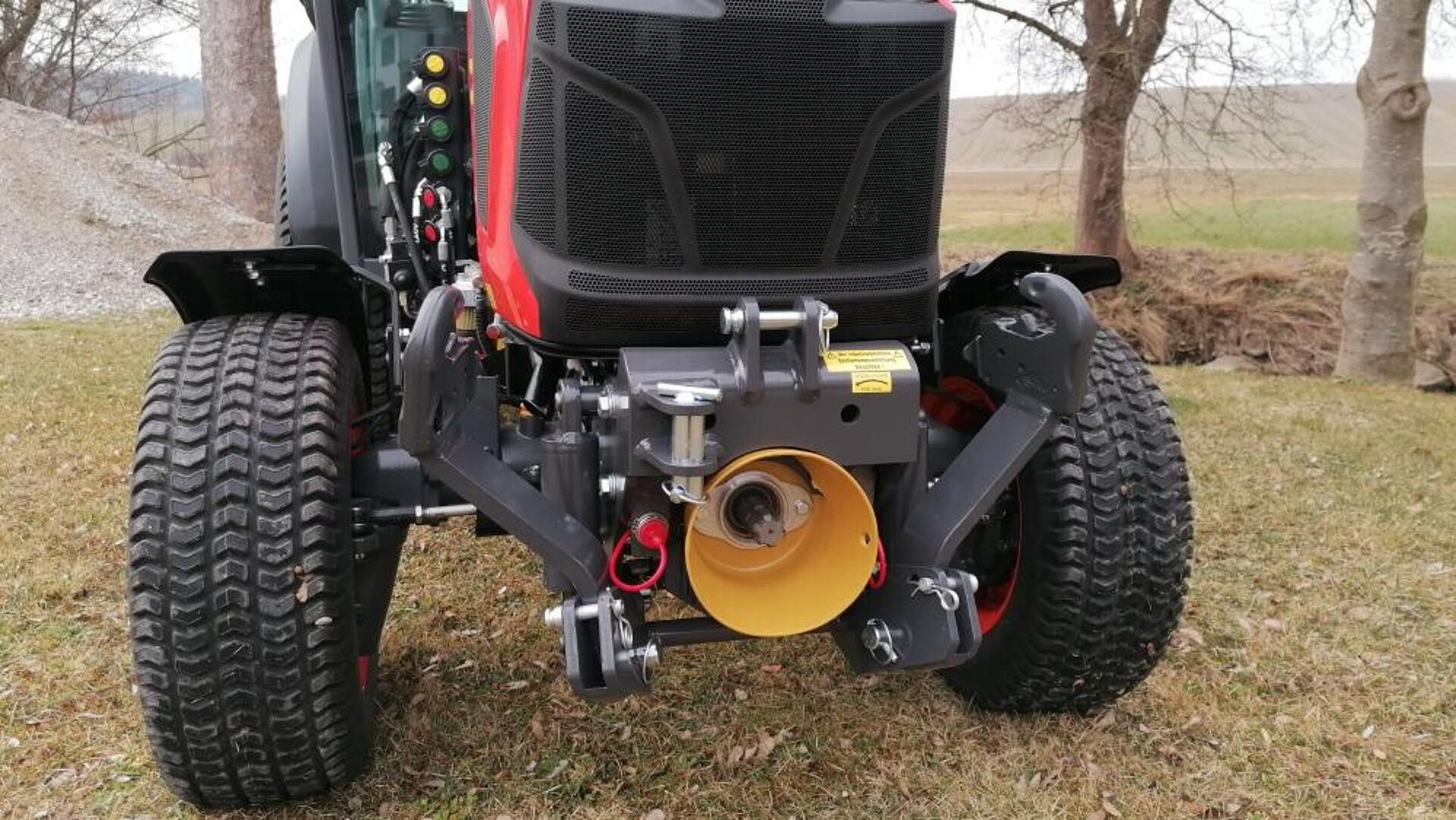 Frontzapfwellensystem am Traktor