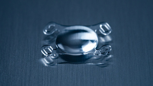 Intraokularlinse (hydrophil/hydrophob)