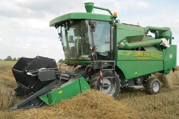 Zürn Landmaschine auf dem Feld