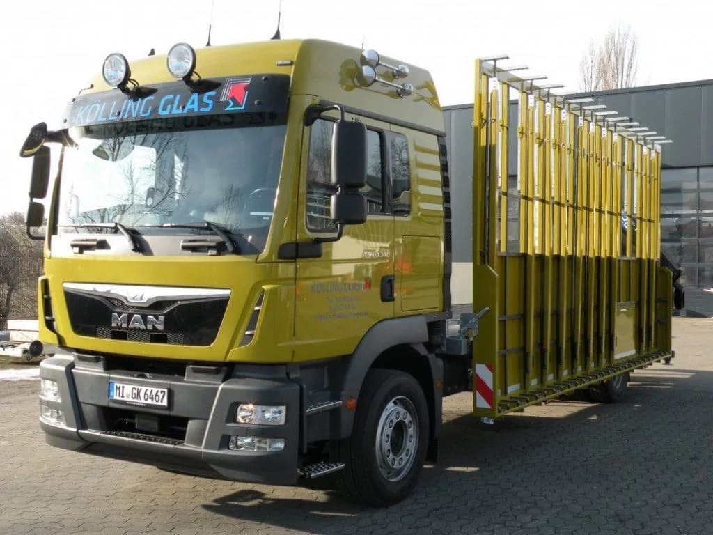 Auslieferung mit eigenem LKW