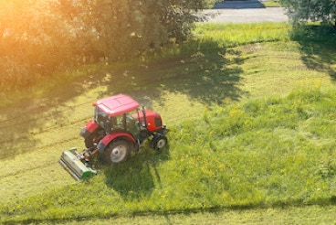 Landwirtschaftliche Anbaugeräte