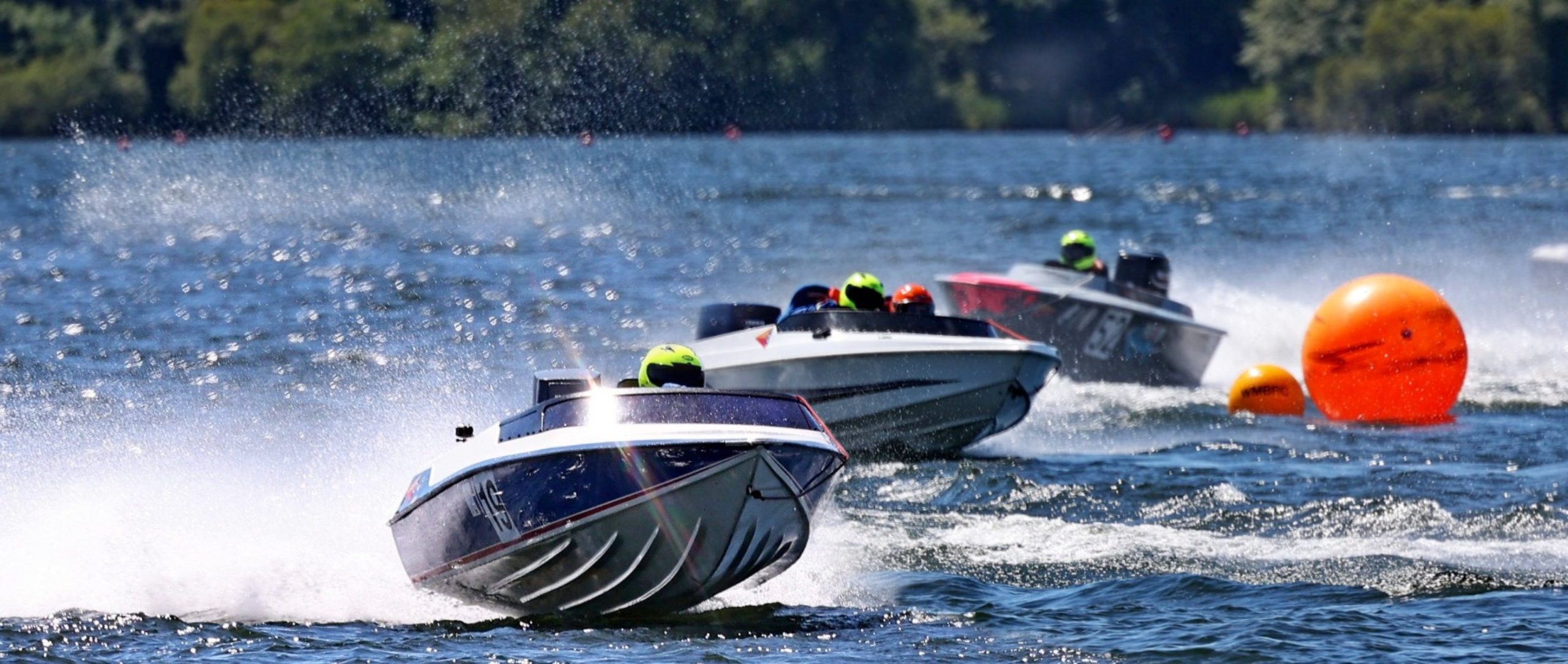 Kraftstoff für Powerboat-Rennen