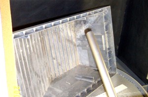 Strahlkabine im Einsatz