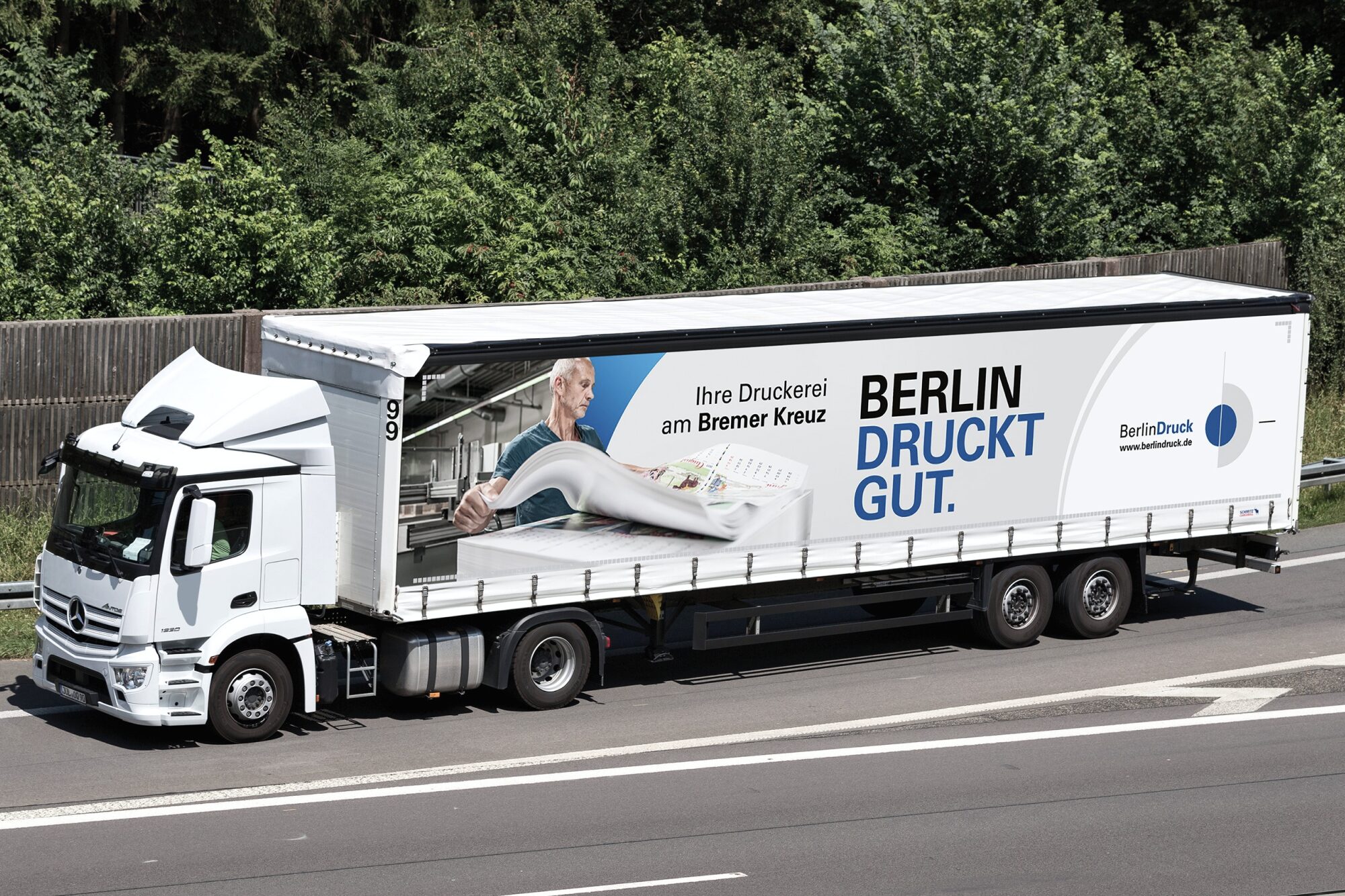 Lkw mit BerlinDruck-Branding