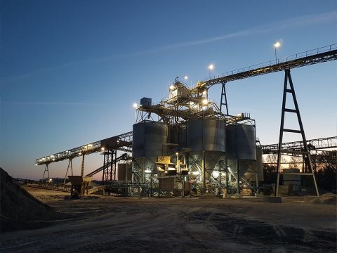 Kieswerk am Rhein