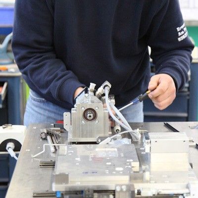 Montage eines Metallbauteils