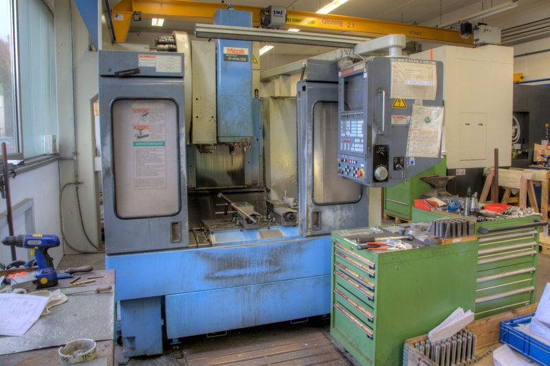 CNC-Fräsmaschine im Maschinenpark