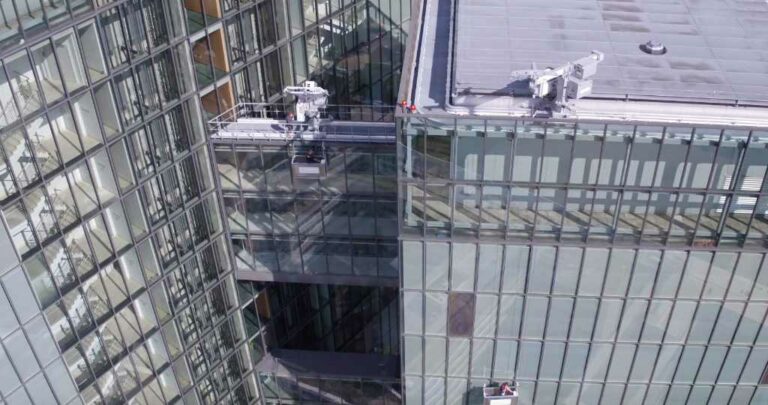 Fassadenbefahranlage Twin Towers Wien