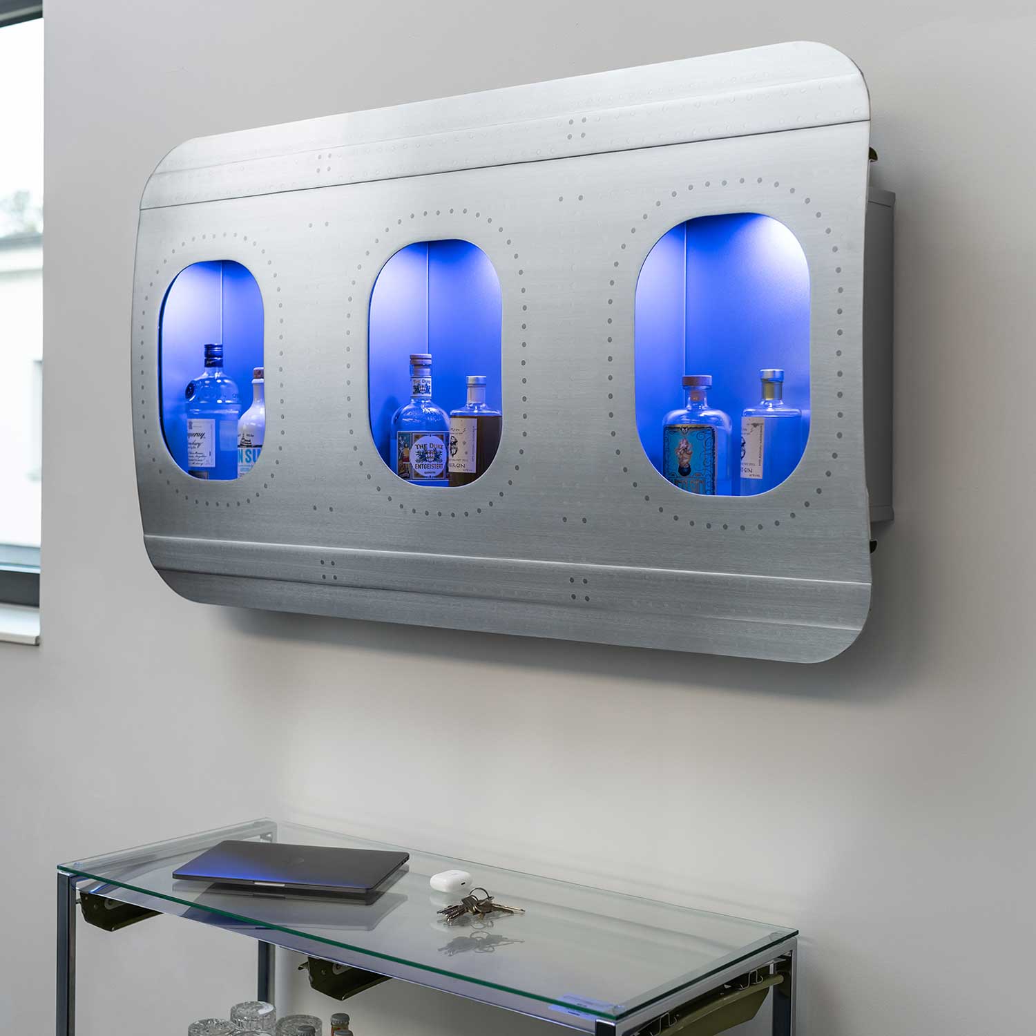 Wandbar aus 3 Flugzeugfenstern