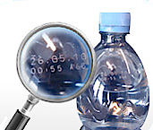 Eingelaserte Chargennummer auf PET-Flasche