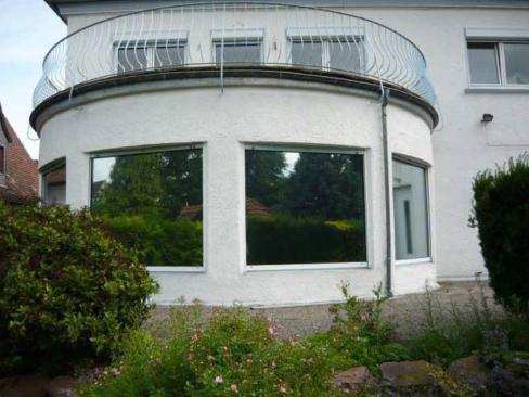 Sonnenschutzfolie für eine Physiotherapiepraxis in Groß-Gerau