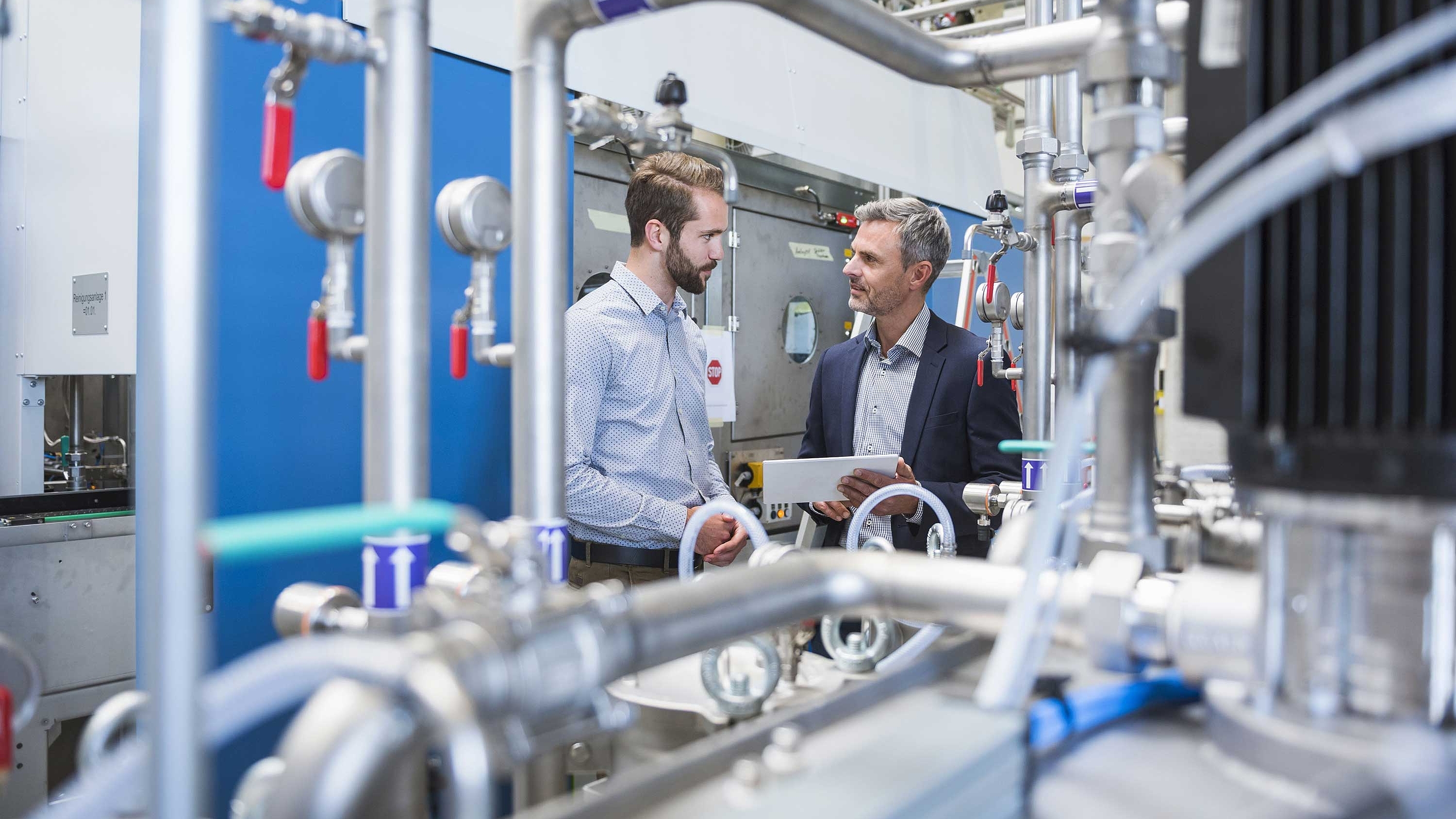 Beratung in Industrieanlage