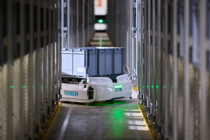 Skypod-Lagerroboter im Regalracksystem