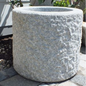 Neue Granit-Brunnen
