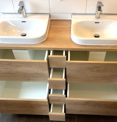 Waschtisch mit Unterschrank und Schubladen