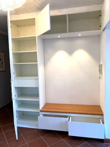 Dielenschrank, Garderobe