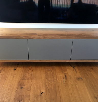 Wandhängendes Lowboard