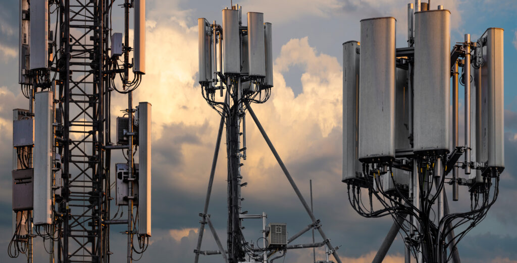 Netzwerkinfrastruktur und Telekommunikationstechnik