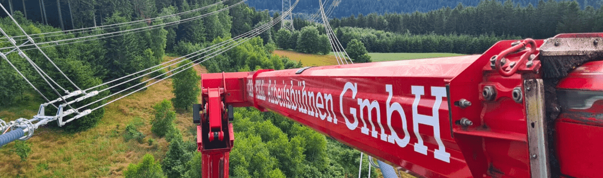Arbeitsbühne im Einsatz