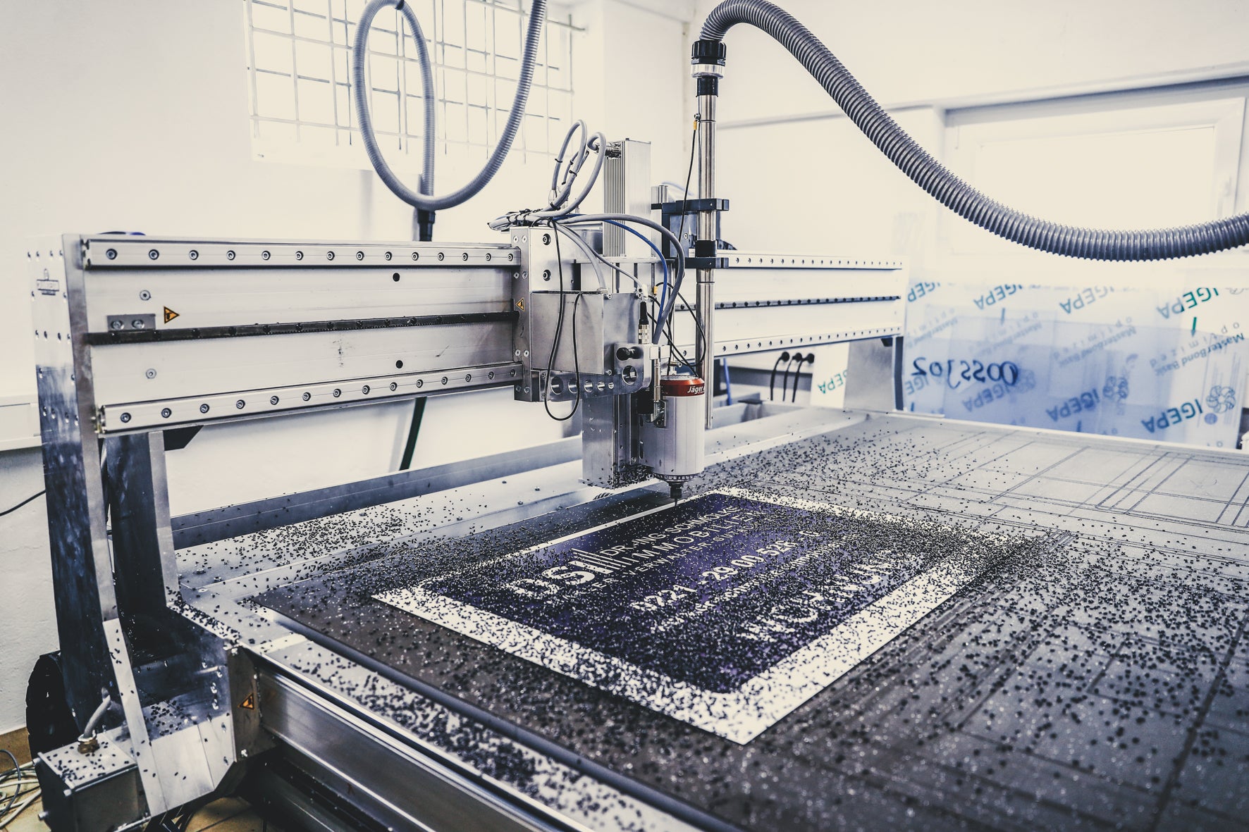 CNC-gefräster Aufsteller