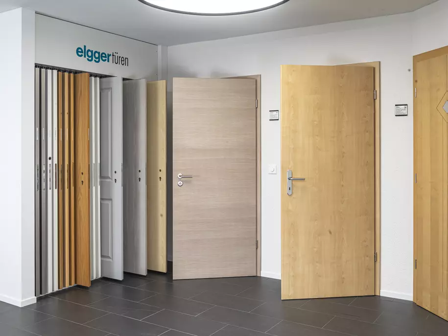 Zimmer- und Haustüren