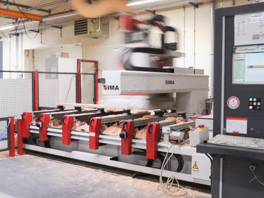 CNC-Fräse in der Produktion Elgg