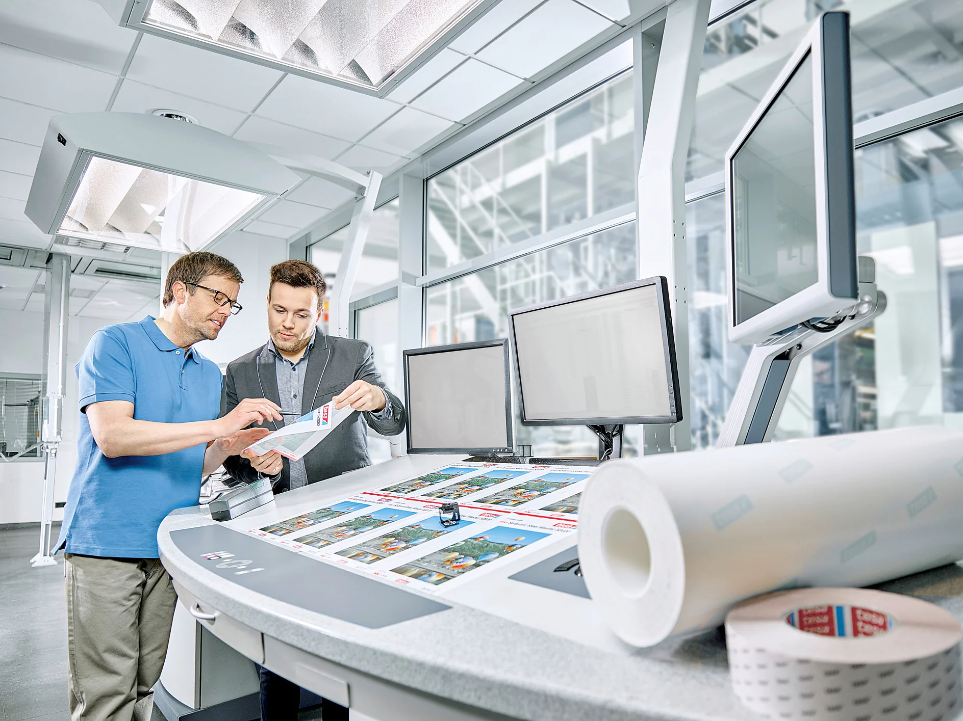 Klebelösungen für die Papier- und Druckindustrie