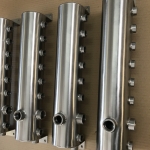 Pressure accumulator made of round tube