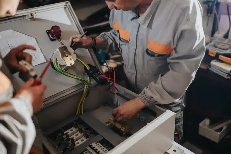 Elektroinstallation & Messtechnik
