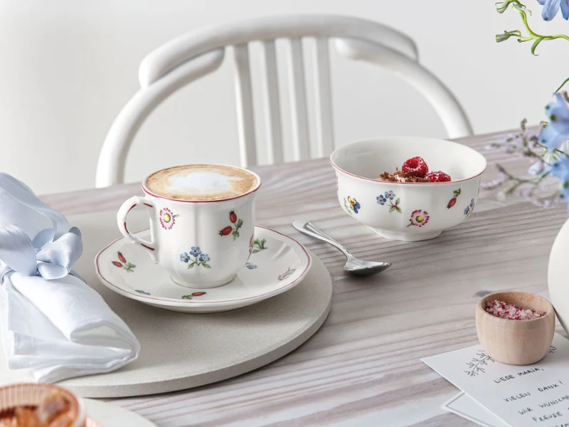 Petite Fleur Tasse und Dessertschale