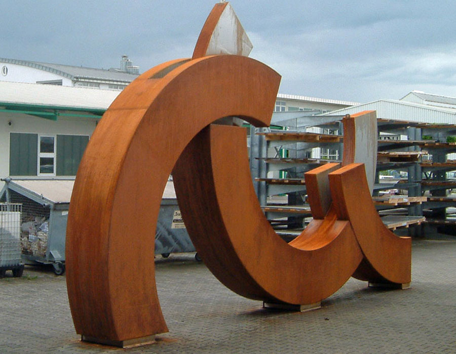 Skulptur aus Edelstahl/Cortenstahl