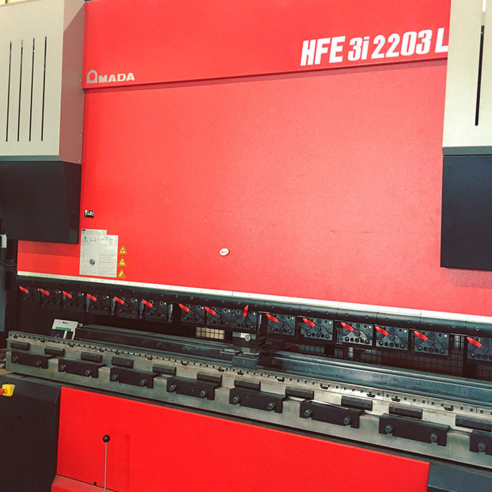 Abkantpresse mit NC-Steuerung, 220 t bis 3000 mm